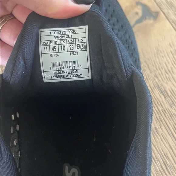 Brooks Adrenaline GTS 24 Men's Athletic Shoes in Black - Picture 2 of 4